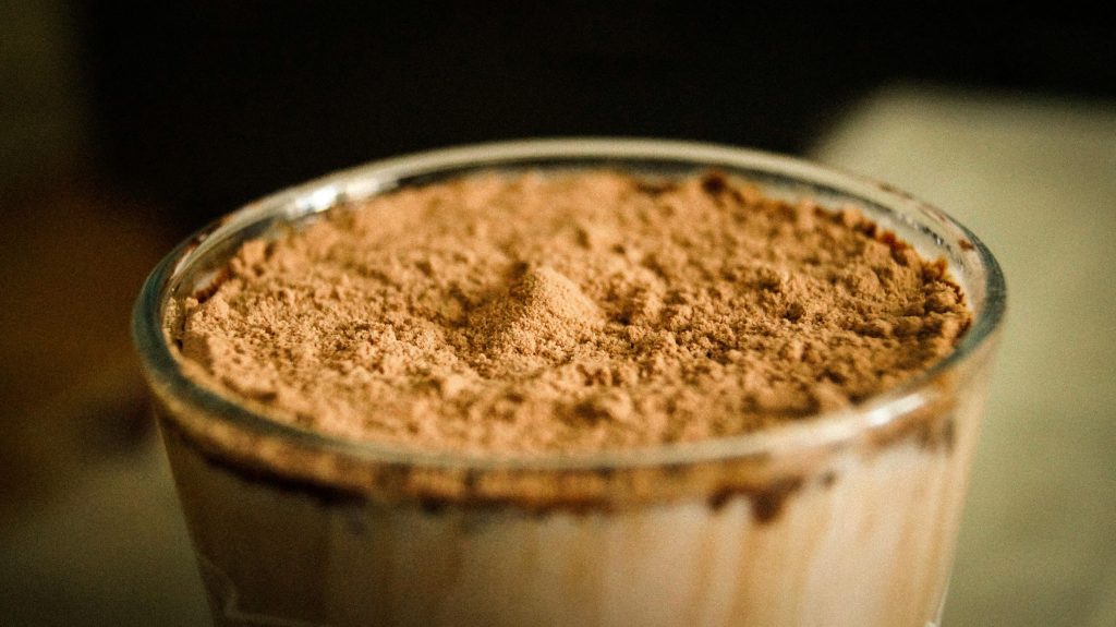 Mocha proteïne smoothie met cacao en espresso
